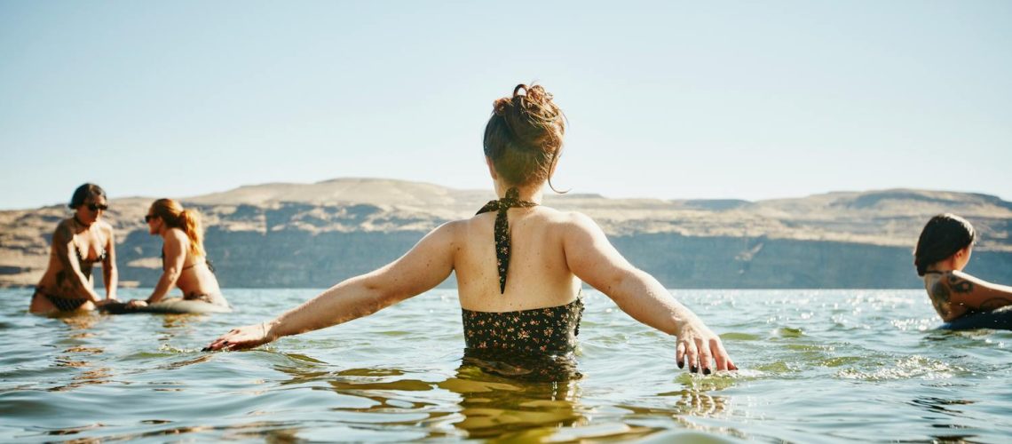 Que peut-on attraper dans l'eau lorsqu'on se baigne ?